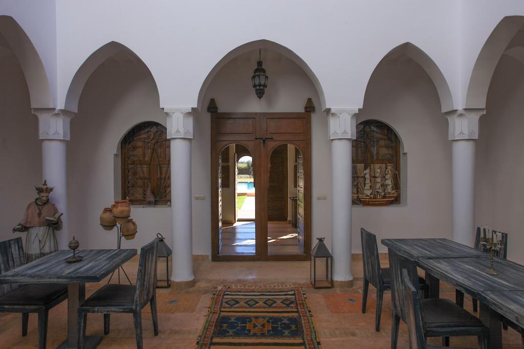 Sidi Abdallah Ghiat Riad Couleur Sable מראה חיצוני תמונה