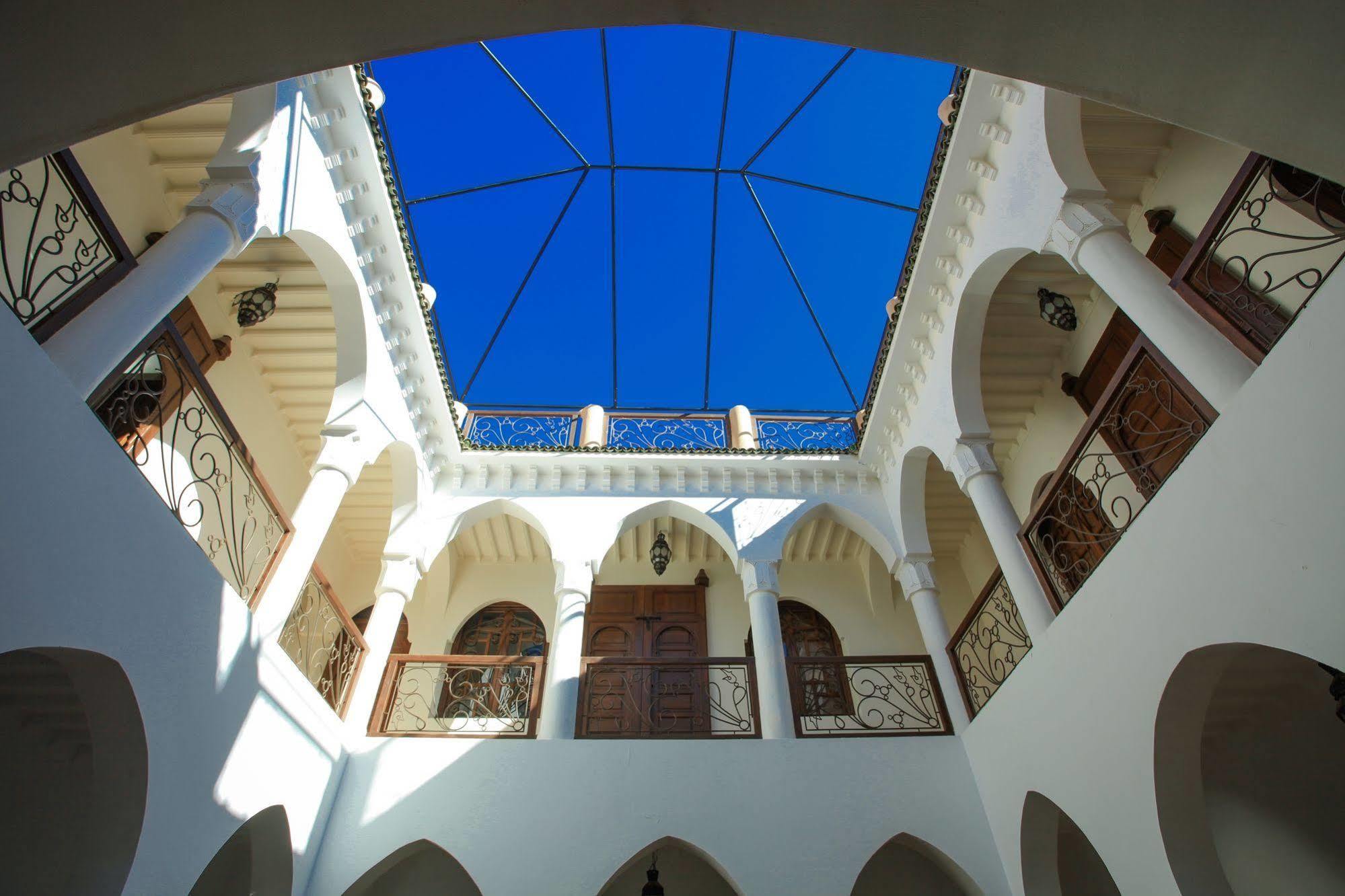 Sidi Abdallah Ghiat Riad Couleur Sable מראה חיצוני תמונה